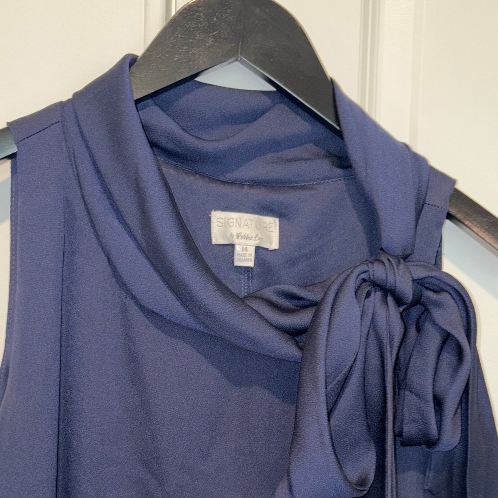 Signature by Robbie Bee Navy Bow-Tie Sleeveless Lined Dress